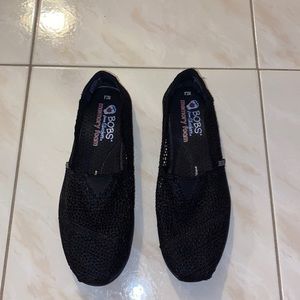 Woman’s BOBS Mesh Memory foam shoes (7.5)